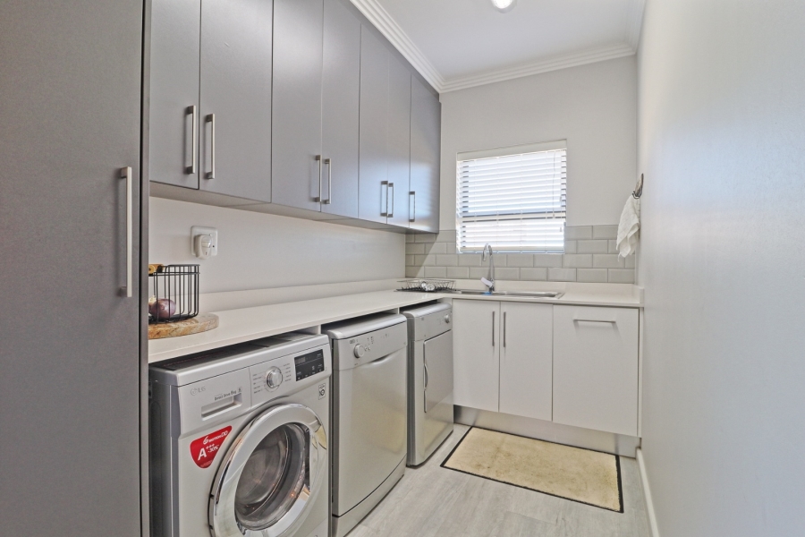 3 Bedroom Property for Sale in Diaz Beach Western Cape